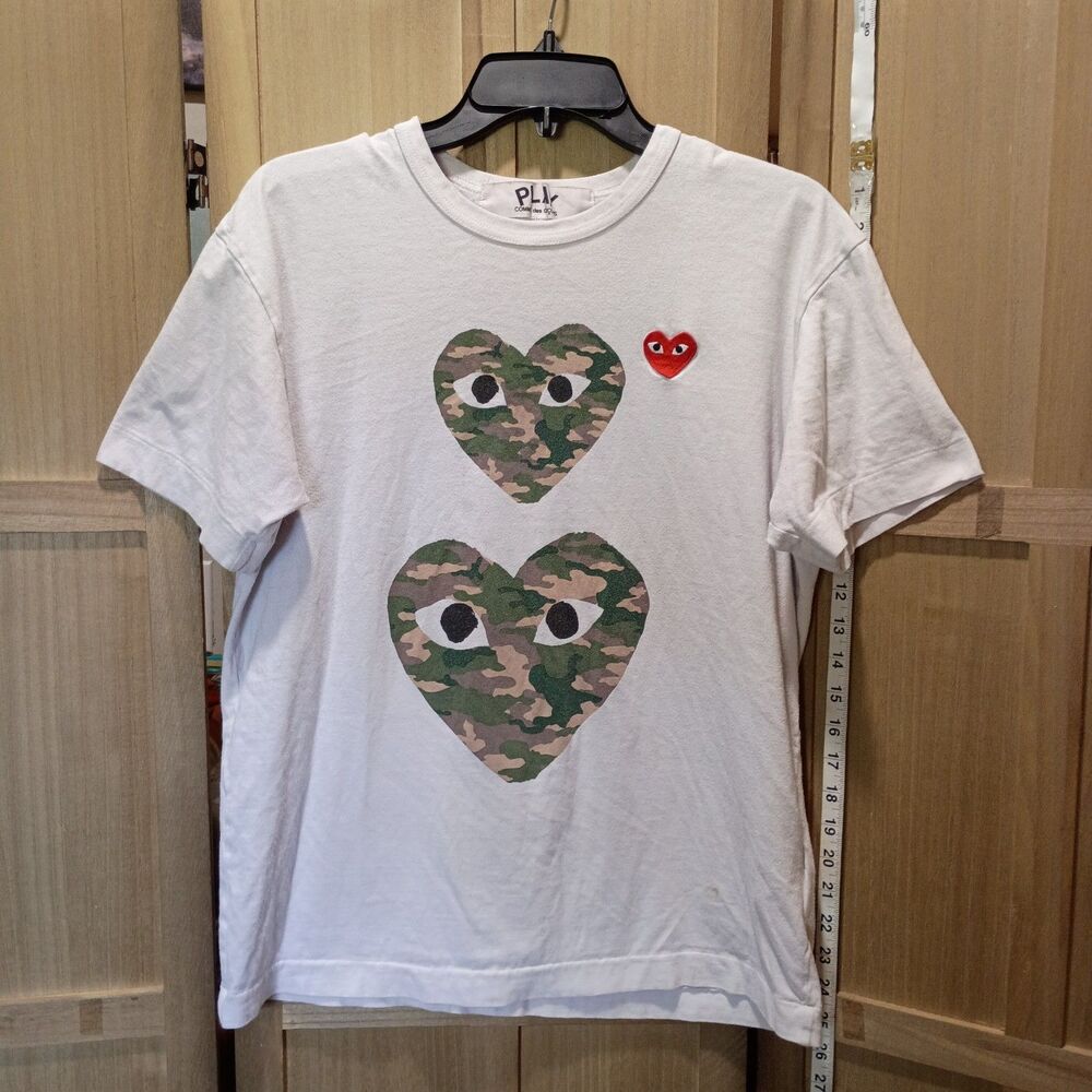 Play comme des garcons double camo heart shirt large